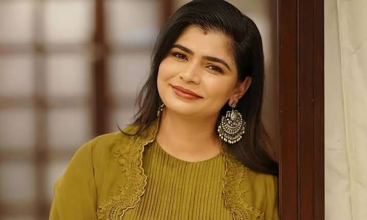 Chimmay — Playback Singer, Arikomban